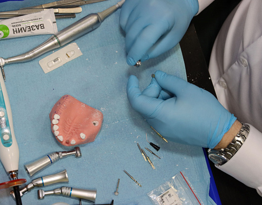 Одномоментная имплантация, немедленная нагрузка  (2)