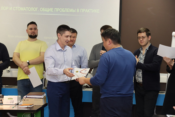 9 Лор и стоматолог. На стыке дисциплин - общая галерея