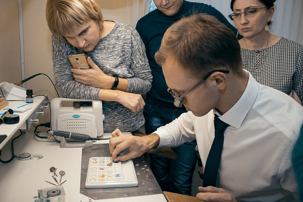 6 Создание цельнокерамической реставрации в полной анатомии по CAD/CAM с окрашиванием - общая галерея